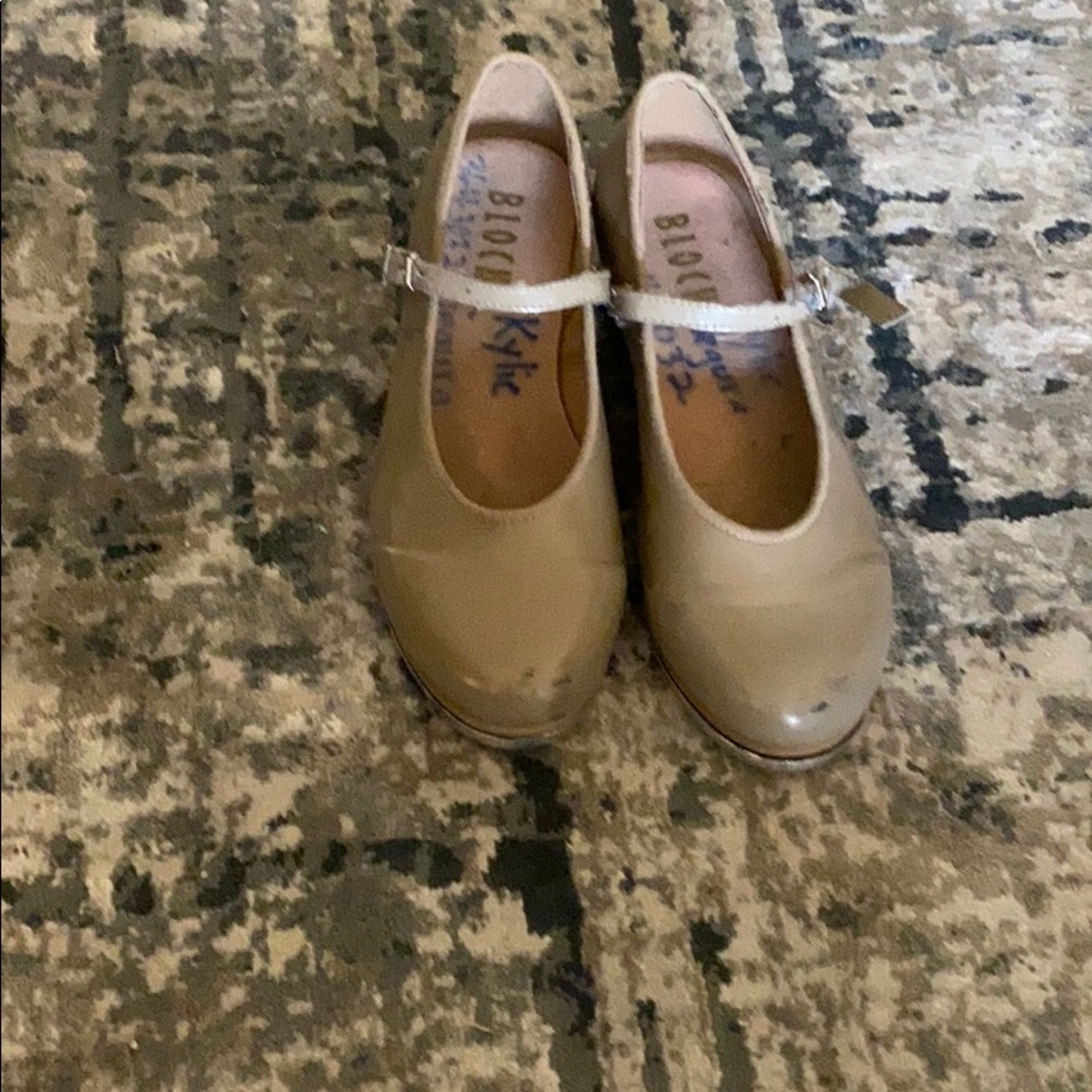 Bloch-Pair of Girls Tan Tap Shoes Size 6N
